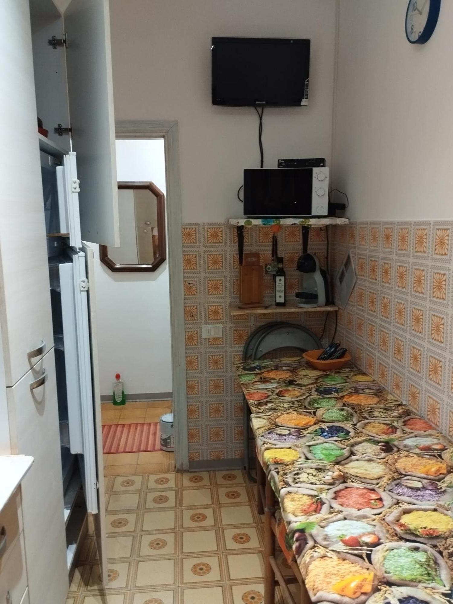 300 Metri Dal Mare Apartment Follonica Bagian luar foto